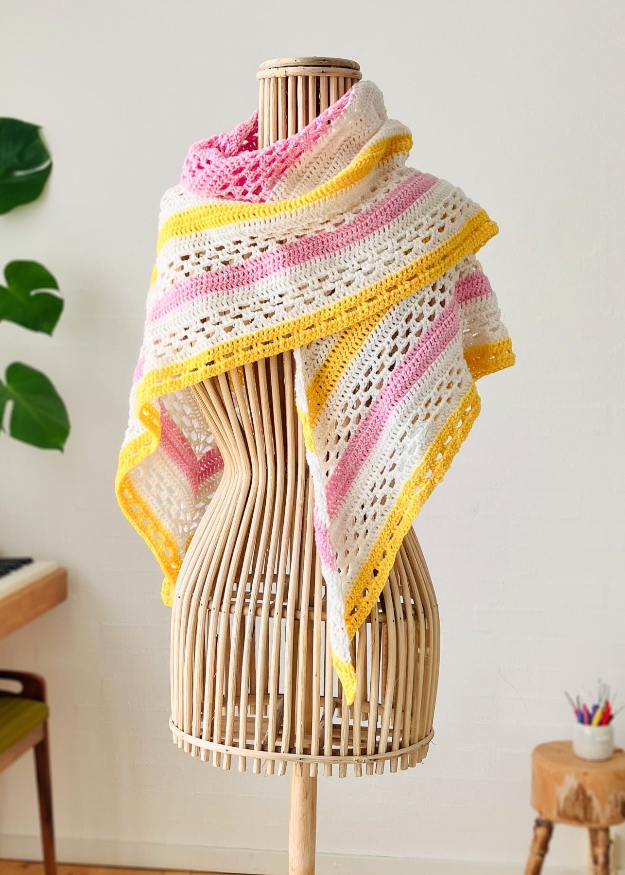 ENDLESS SUMMER SHAWL CROCHET PATTERN